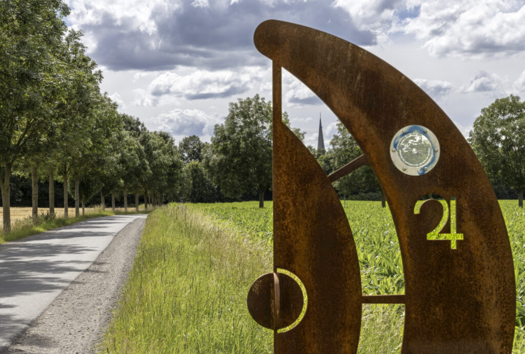 Planetenskulptur am Ruhrradweg
